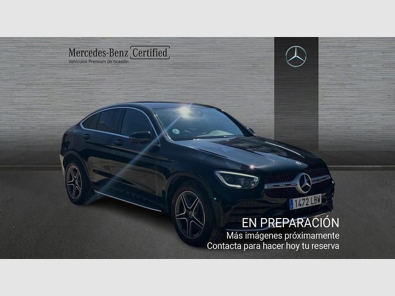Usado Mercedes GLC220 AMG line 194 CV (142 kW) 2019 Negro obsidiana  pintura metalizada Coupe
