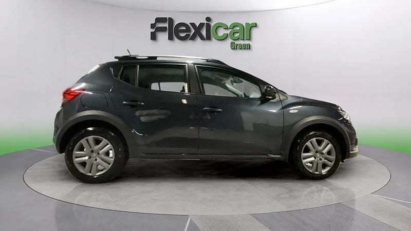 Usado Dacia Sandero Comfort 101 CV (74 kW) 2022 Gris Berlina