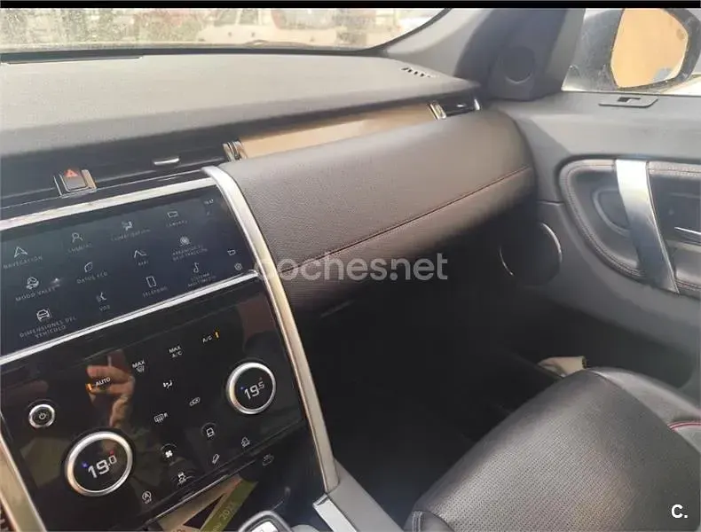 Usado Land Rover Discovery Sport R-Dynamic 163 CV (119 kW) 2022 Gris / plata SUV
