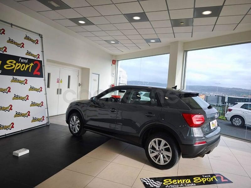 Usado Audi Q2 Advanced Plus 116 CV (85 kW) 2020 Gris / plata SUV