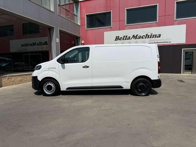 Usado Toyota Proace 100 kW (137 CV) 2022 Blanco Monovolumen
