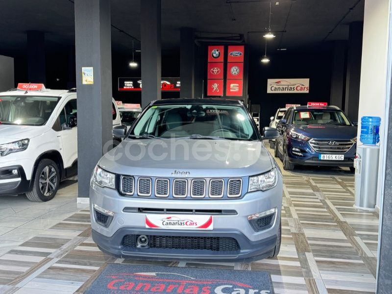 Gris / plata Usado 2018 Jeep Compass Longitude SUV | 15.990 € (Precio justo) - Imagen 1/4