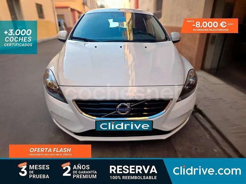 Blanco Usado 2014 Volvo V40 Kinetic Berlina | 8990 € (Precio justo) - Imagen 1/3