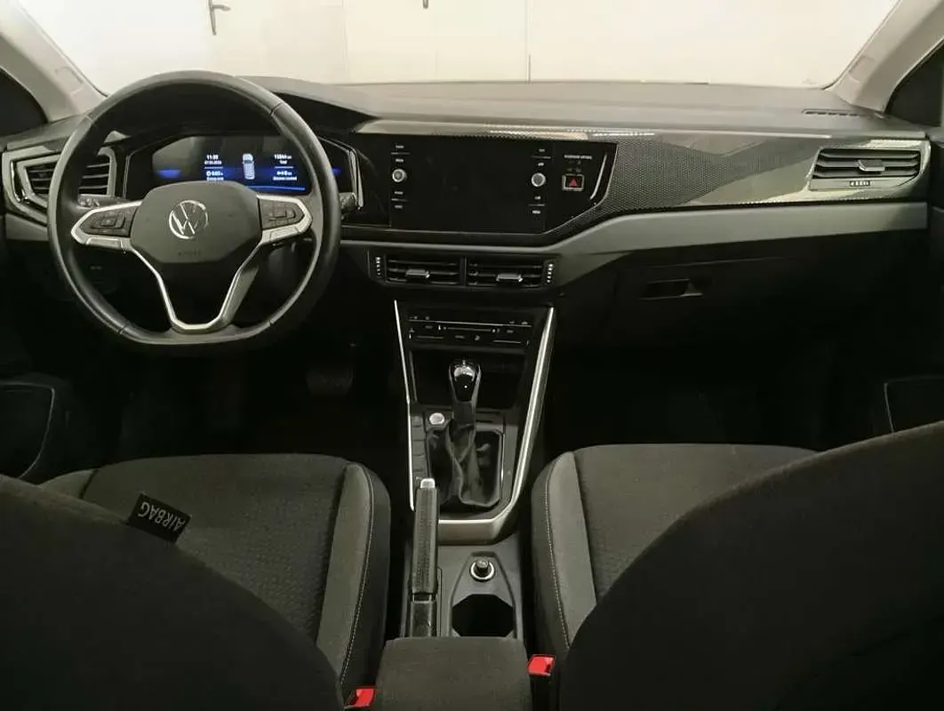Usado VW Taigo 116 CV (85 kW) 2025 Gris SUV