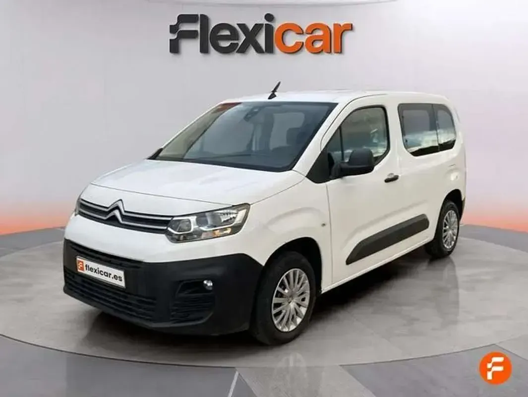 Usado Citroën Berlingo Feel 102 CV (75 kW) 2019 Blanco Monovolumen