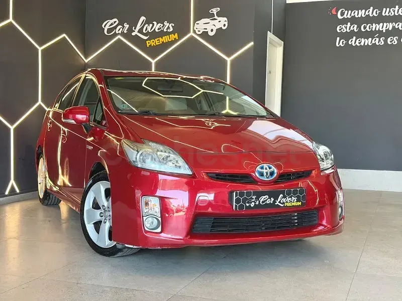 Usado Toyota Prius Executive 136 CV (100 kW) 2012 Rojo Berlina