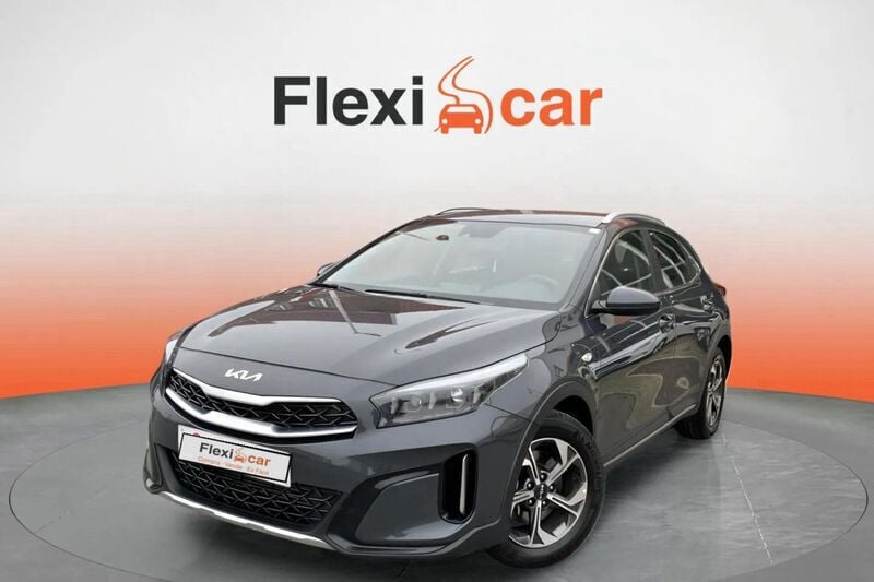 Usado Kia XCeed 120 CV (88 kW) 2023 Gris SUV