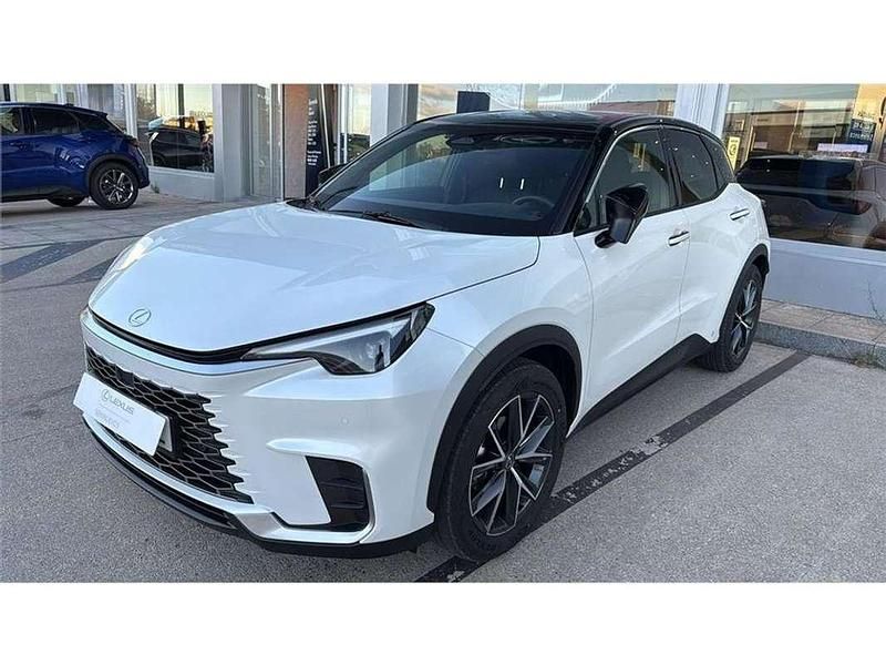 Blanco Usado 2024 Lexus LBX SUV | 32.290 € (Buen precio) - Imagen 1/4