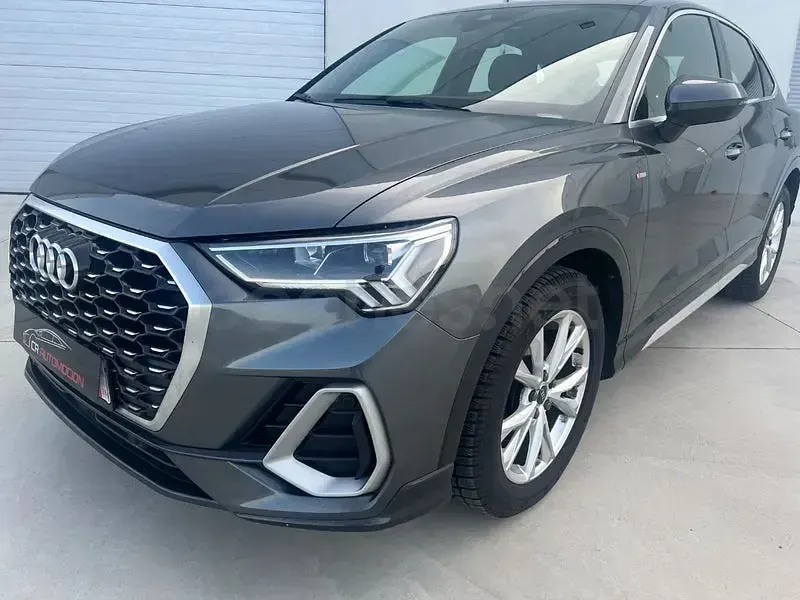 Usado Audi Q3 Sportback S-Line 150 CV (110 kW) 2021 Gris / plata SUV