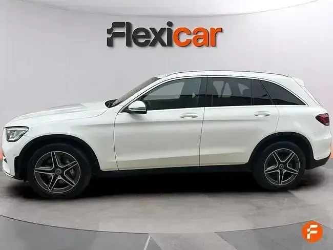 Używany Mercedes GLC300 245 KM (180 kW) 2020 Biały SUV