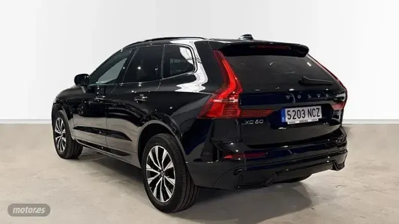 Usado Volvo XC60 Plus 250 CV (183 kW) 2025 Negro SUV