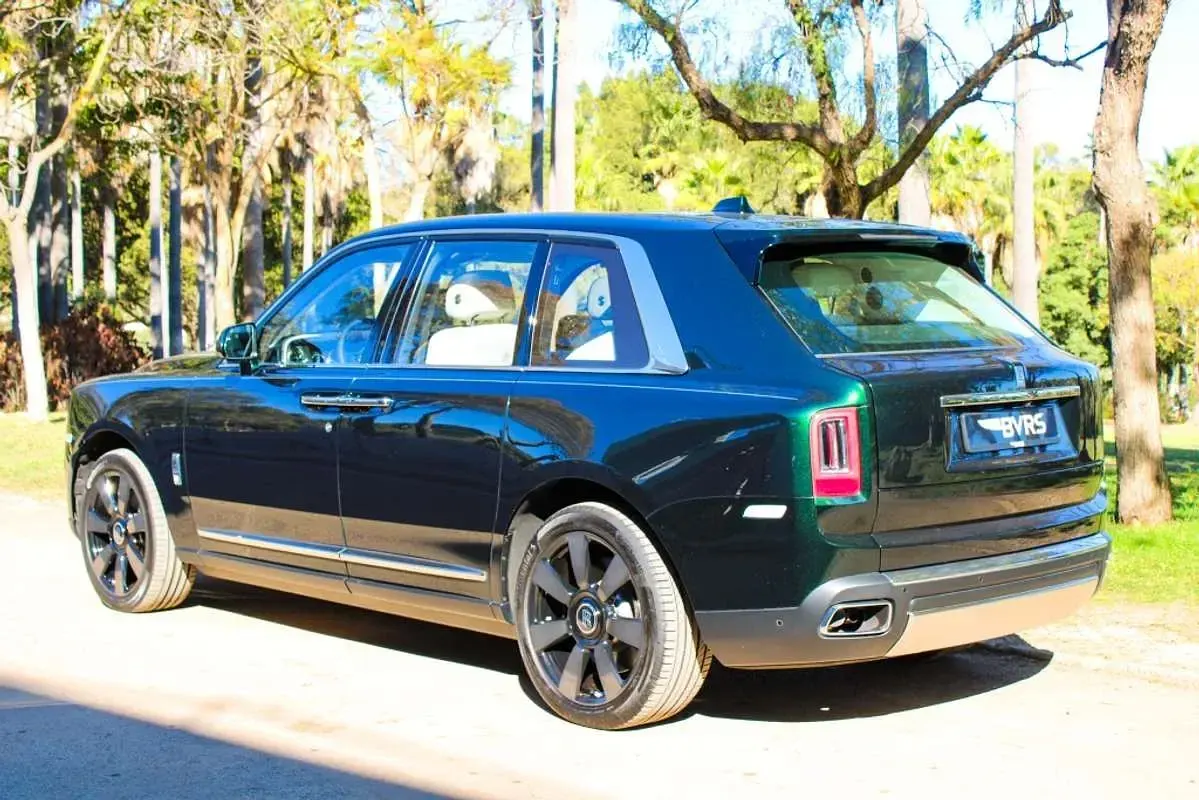 Usado Rolls Royce Cullinan 571 CV (419 kW) 2021 Verde SUV
