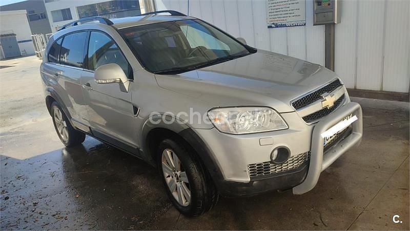 Usado Chevrolet Captiva 150 CV (110 kW) 2007 Gris / plata SUV