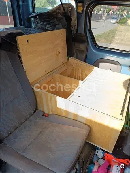 Usado Ford Tourneo Connect Trend 95 CV (69 kW) 2013 Azul Monovolumen