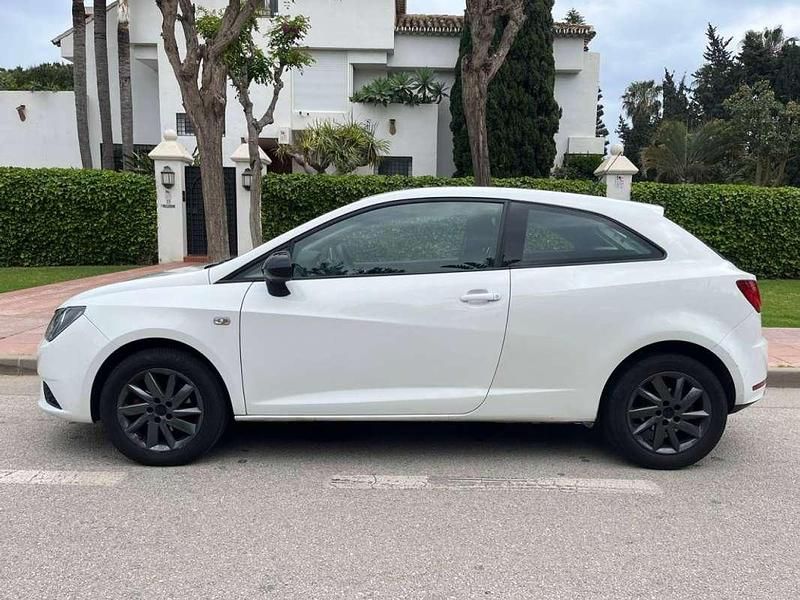 Usado Seat Ibiza SC Reference 90 CV (66 kW) 2016 Blanco Utilitario