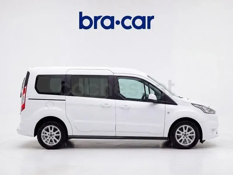 Usado Ford Tourneo Trend 120 CV (88 kW) 2021 Blanco Monovolumen