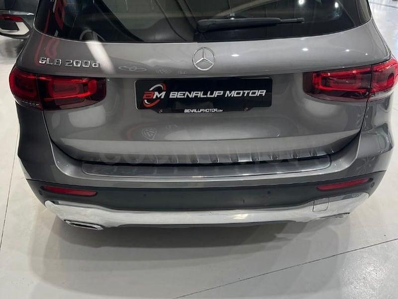 Usado Mercedes GLB200 150 CV (110 kW) 2021 Gris / plata SUV