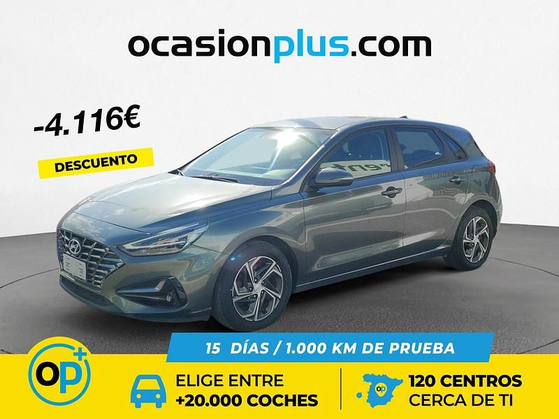 Usado Hyundai i30 120 CV (88 kW) 2022 Gris