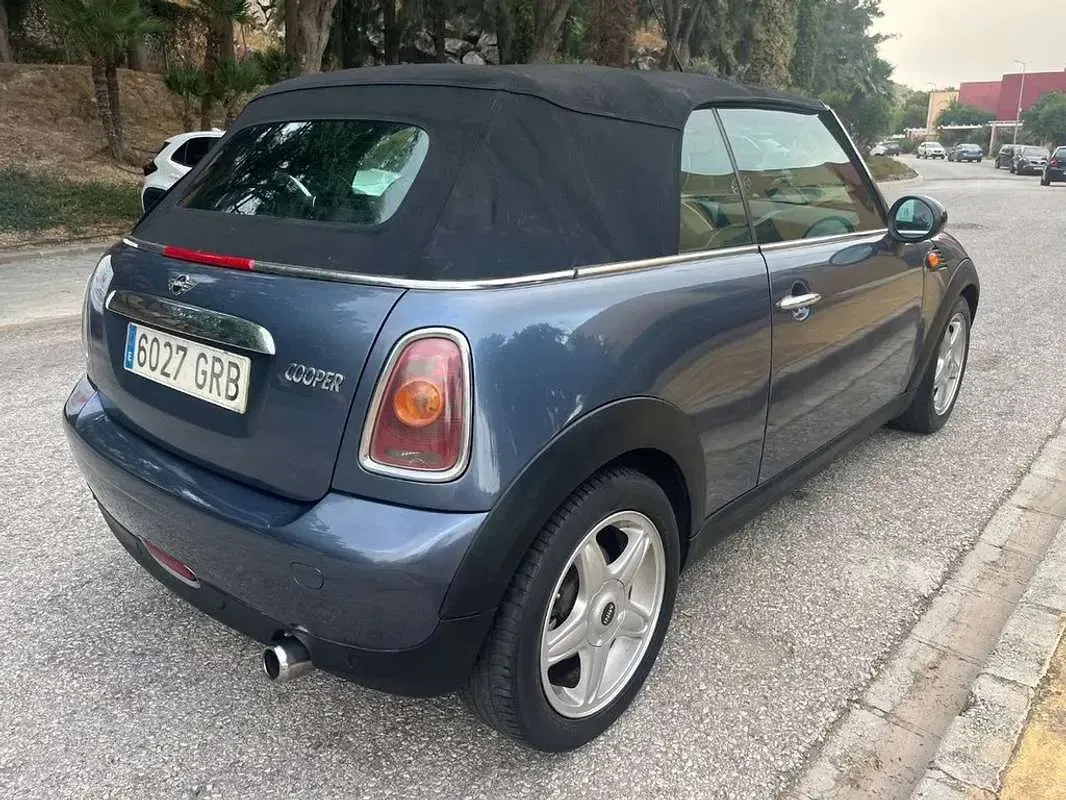Usado Mini Cooper Cabriolet 120 CV (88 kW) 2009 Gris Descapotable
