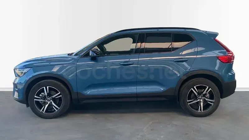 Usado Volvo XC40 Plus 163 CV (119 kW) 2025 Azul SUV