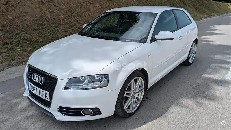 Usado Audi A3 Ambition 140 CV (102 kW) 2011 Blanco Utilitario