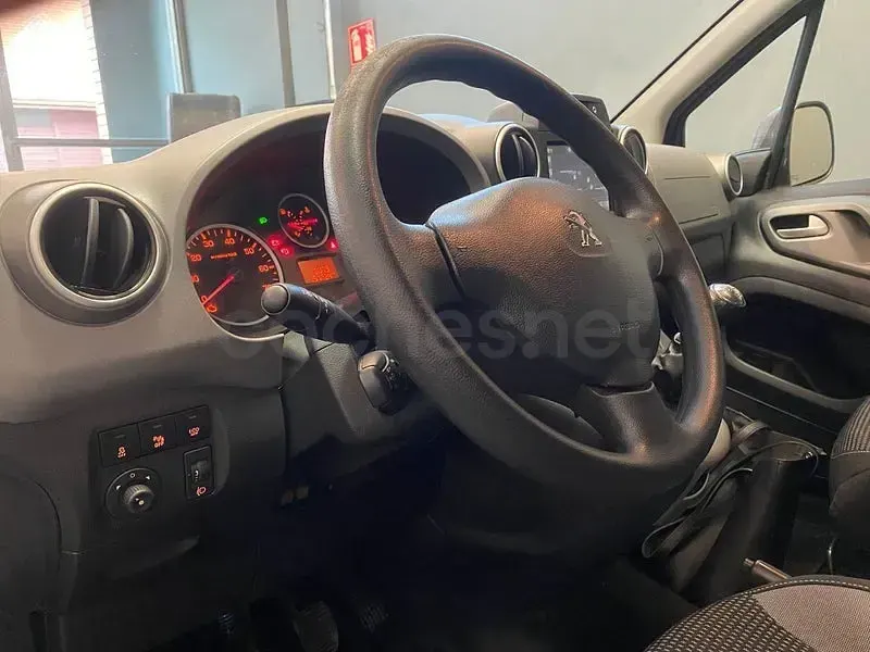 Usado Peugeot Partner Tepee Outdoor 120 CV (88 kW) 2018 Blanco Monovolumen