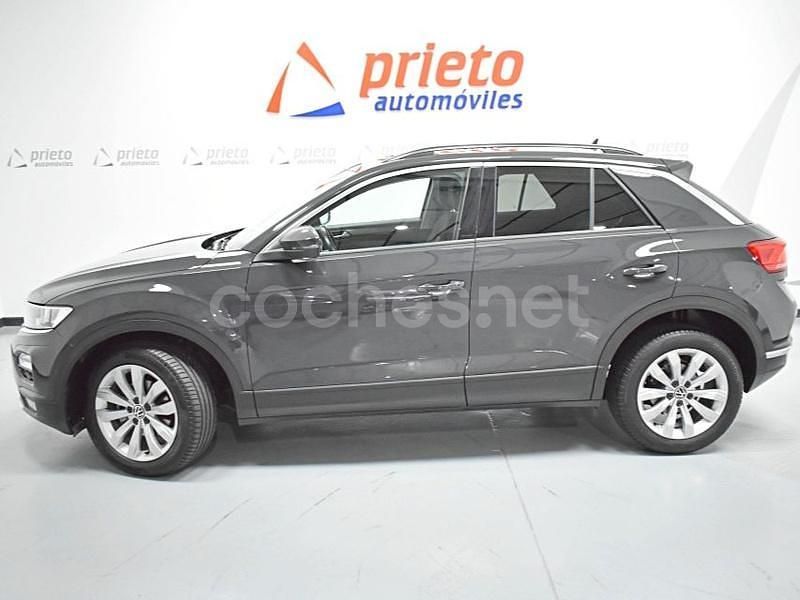 Usado VW T-Roc Advance 115 CV (84 kW) 2021 Gris / plata SUV