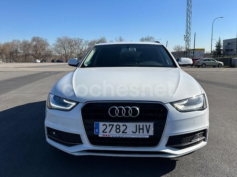 Usado Audi A4 Advanced 150 CV (110 kW) 2015 Blanco Familiar