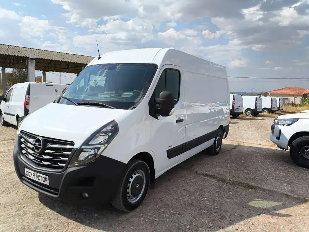 Usado Opel Movano 136 CV (100 kW) 2021 Blanco Van