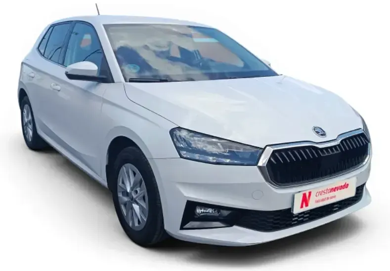 Usado Skoda Fabia Selection 95 CV (69 kW) 2024 Blanco Utilitario