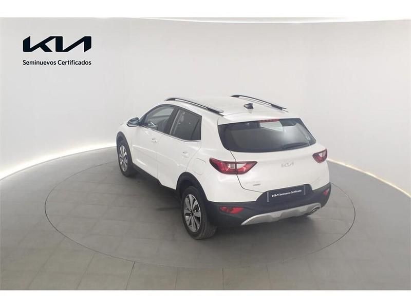 Usado Kia Stonic 100 CV (73 kW) 2024 Blanco SUV