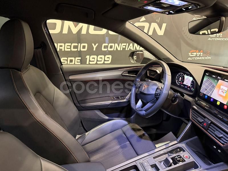 Usado Cupra Leon 150 CV (110 kW) 2023 Gris / plata Berlina