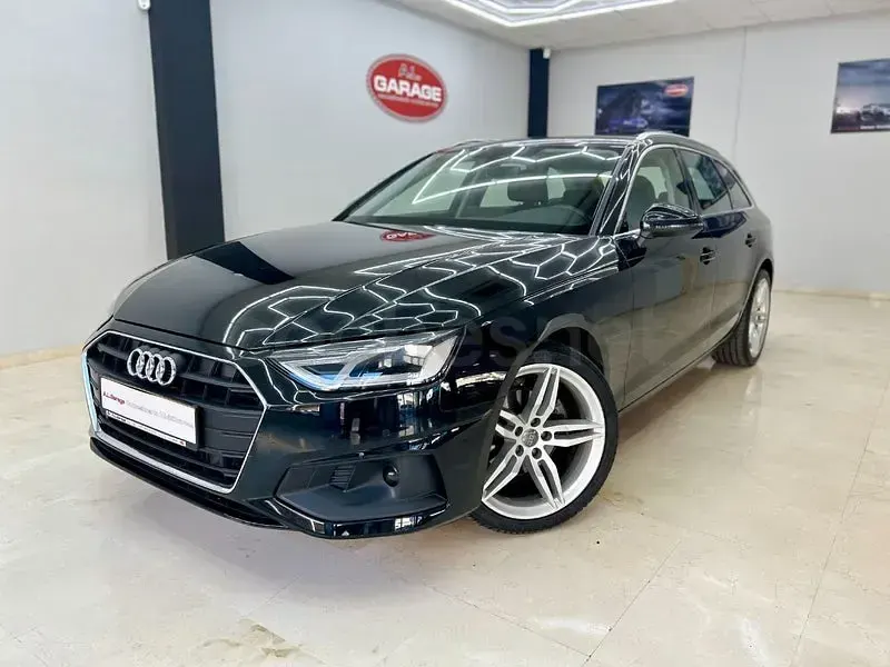 Usado Audi A4 Advanced Plus 163 HP (119 kW) 2022 Preto Carrinha