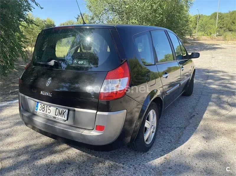 Usado Renault Grand Scénic II Dynamique 120 CV (88 kW) 2005 Negro Monovolumen