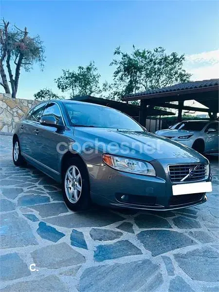 Usado Volvo S80 Momentum 200 CV (147 kW) 2007 Gris / plata Berlina