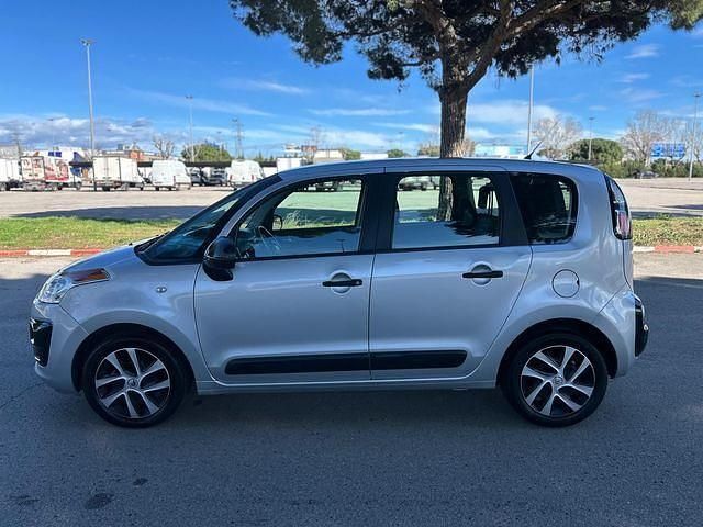 Usado Citroën C3 Exclusive 99 CV (72 kW) 2016 Gris Monovolumen