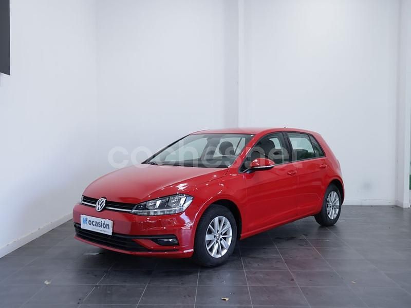 Usado VW Golf VII Edition 115 CV (84 kW) 2020 Rojo Berlina