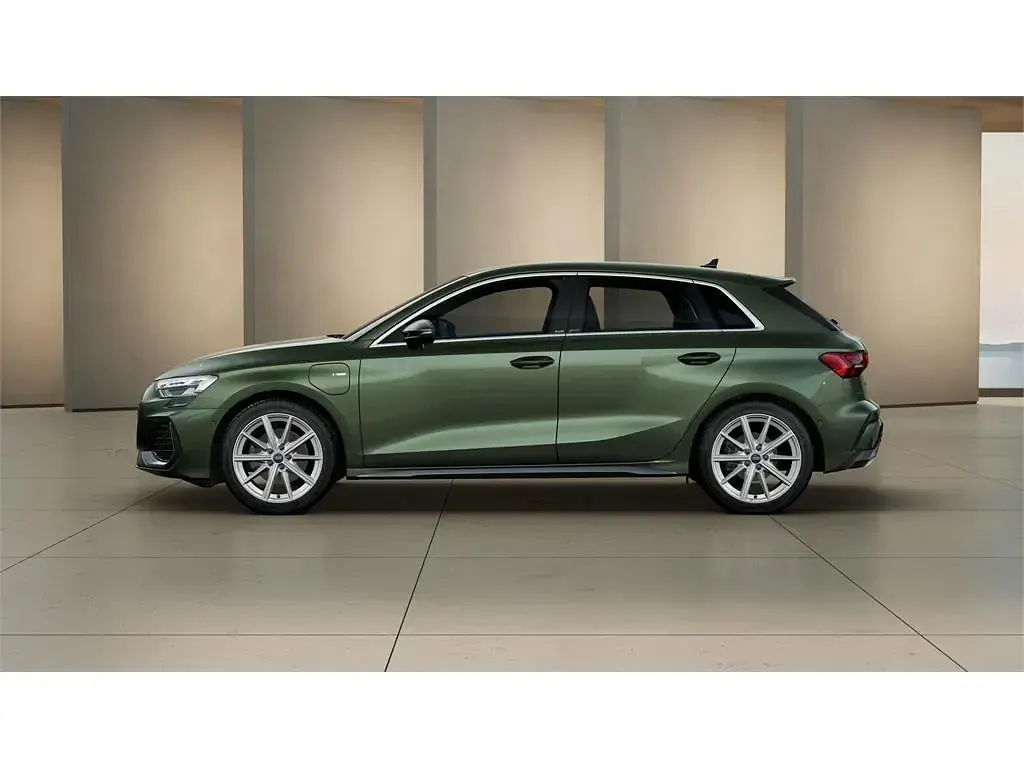 Nuevo Audi A3 150 CV (110 kW) 2026 Verde distrito Berlina