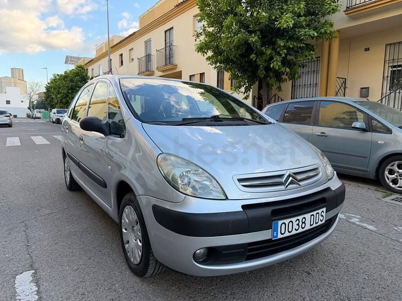 Usado Citroën Xsara Picasso Exclusive 90 CV (66 kW) 2005 Gris / plata Monovolumen