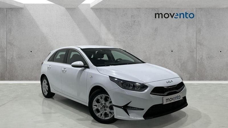 Usado Kia Ceed 136 CV (100 kW) 2023 Blanco Utilitario