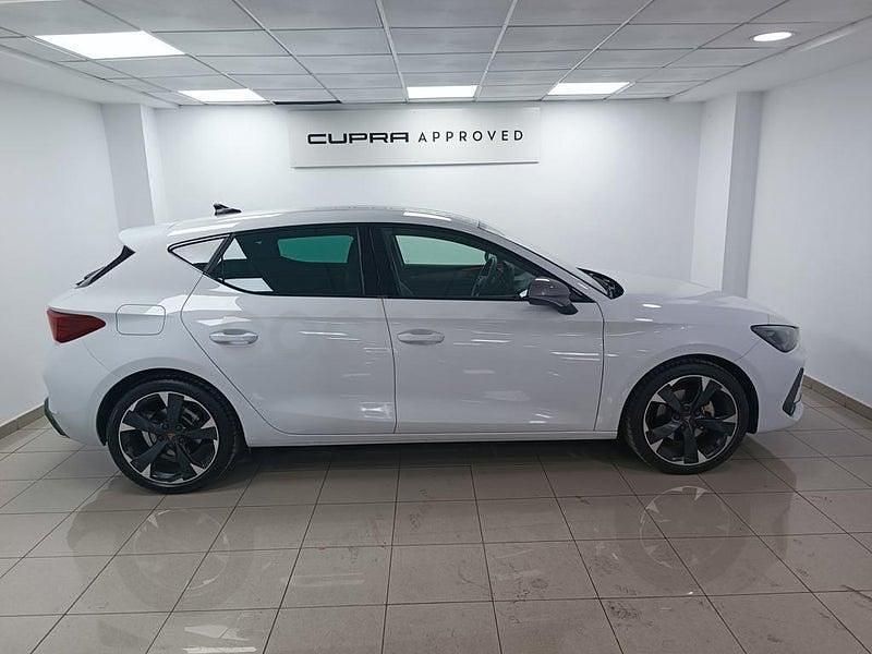 Usado Cupra Leon 150 CV (110 kW) 2025 Blanco Berlina