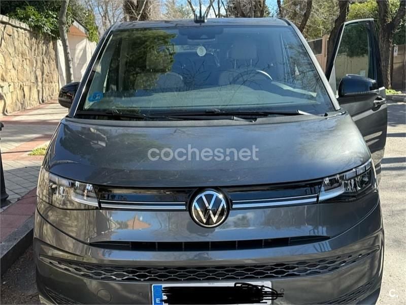 Usado VW Multivan Life 218 CV (160 kW) 2024 Gris / plata Van