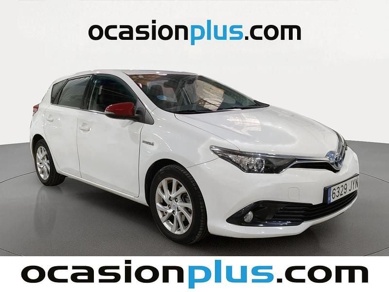 Occasion Toyota Auris Hybrid Active 136 PK (100 kW) 2017 Wit Hatchback