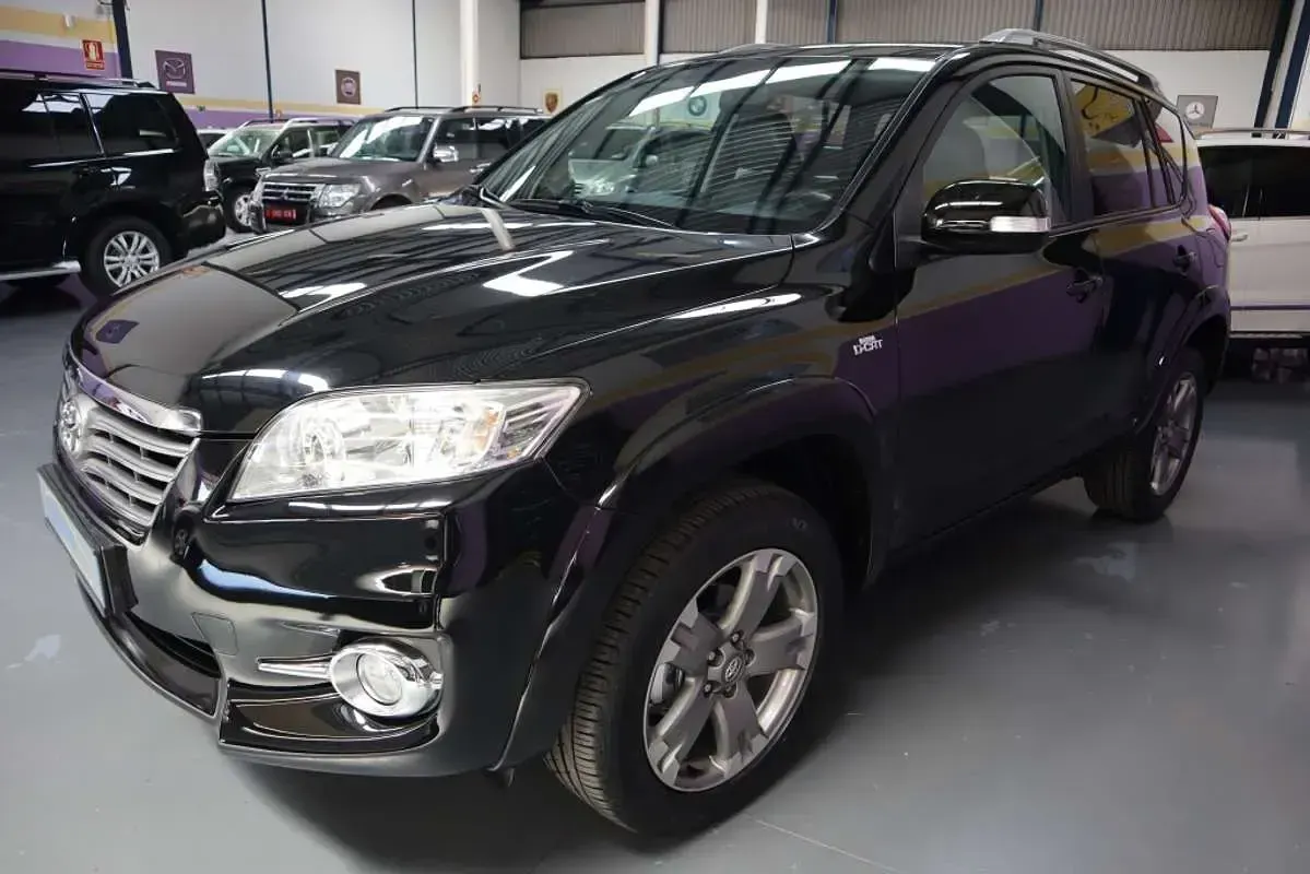 Usado Toyota RAV4 Executive 150 CV (110 kW) 2011 Negro SUV