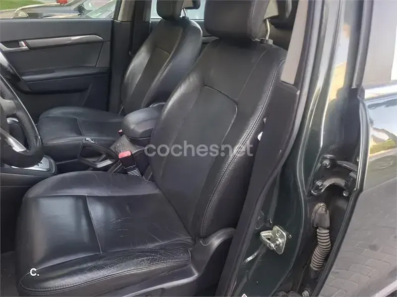 Usado Chevrolet Captiva 150 CV (110 kW) 2007 Negro SUV