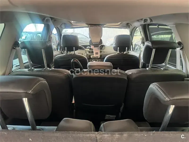 Usado Renault Grand Scénic IV Bose Edition 130 CV (95 kW) 2016 Blanco Monovolumen