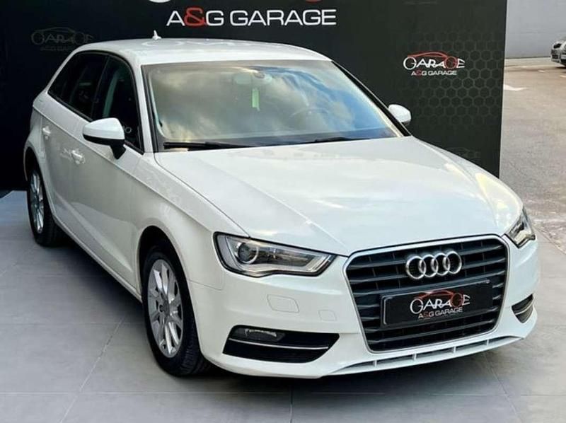 Blanco Usado 2015 Audi A3 Sportback S-Line Utilitario | 12.990 € (Precio justo) - Imagen 1/4