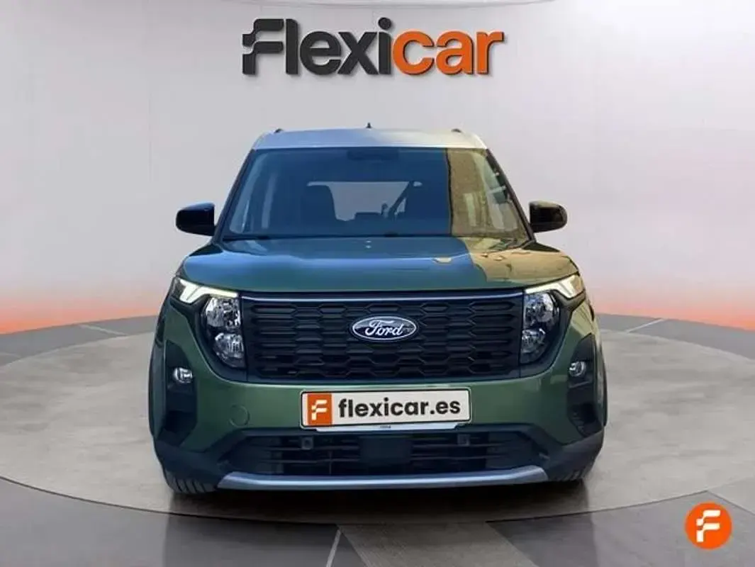 Usado Ford Tourneo Active 125 CV (91 kW) 2025 Verde Van