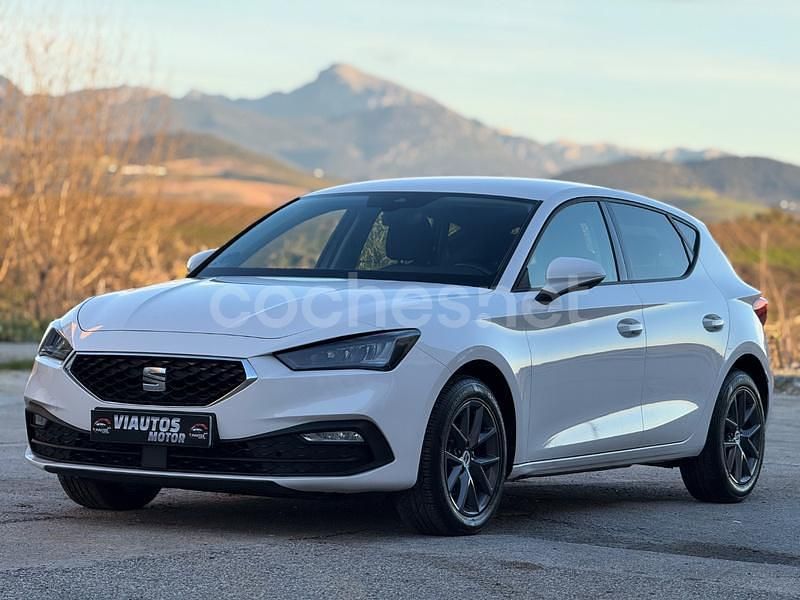 Usado Seat Leon Style 115 CV (84 kW) 2022 Blanco Berlina