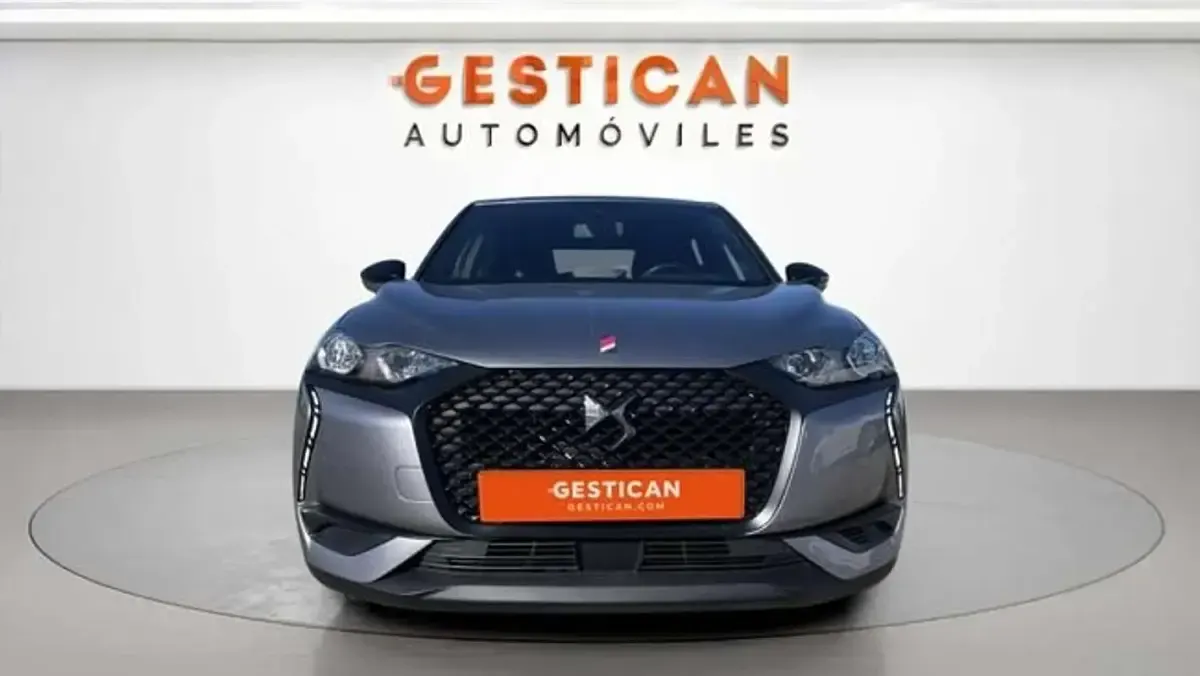 Usado DS Automobiles DS3 Crossback Performance 131 CV (96 kW) 2022 Gris SUV